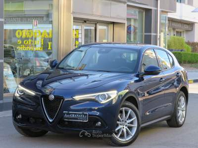 Alfa Romeo Stelvio 2.2 M.jet Super Q4 190CV AT8 NAVI/UNIPRO Blu/Azzurro usata Trentola Ducenta