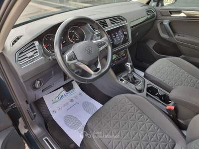 Volkswagen Tiguan 2.0 TDI 150CV SCR DSG 4MOTION Life Blu/Azzurro usata Trentola Ducenta