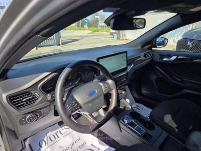 Ford Focus 1.5 EcoBlue 115 CV automatico 5p. ST-Line Argento usata Taranto