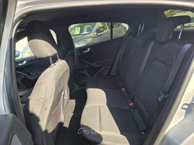 Ford Focus 1.5 EcoBlue 115 CV automatico 5p. ST-Line Argento usata Taranto