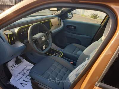 Fiat Grande Panda 1.2 Hybrid 110 CV S&S La Prima Bronzo usata Taranto