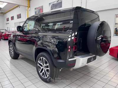 Land Rover Defender 90 3.0D I6 250 CV AWD Auto SE Nero usata Calvatone