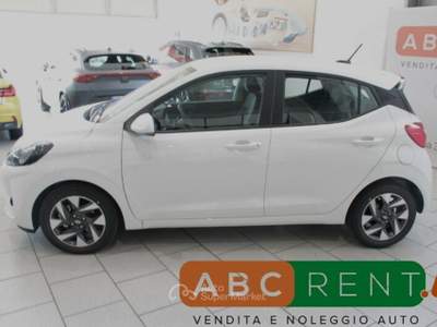 Hyundai i10 i10 1.0 MPI AT Connectline Bianco usata Cernusco sul Naviglio