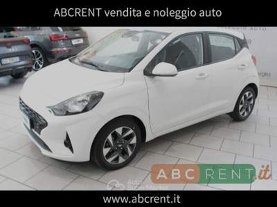 Hyundai i10 i10 1.0 MPI AT Connectline Bianco usata Cernusco sul Naviglio