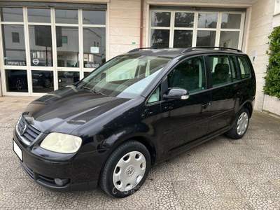 Volkswagen Touran 1.9 TDI 101CV Nero usata Alberobello