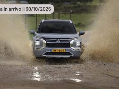 Mitsubishi Outlander 2.4L 4WD PHEV Inform Argento usata Pieve di Cento