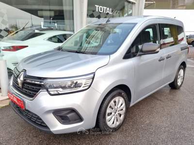 Renault Kangoo 1.3 TCe 130 CV Authentic OK NEO PATENTATI Argento usata Bassano del Grappa