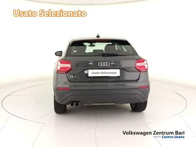 Audi Q2 35 2.0 tdi business design 150cv s-tronic Grigio usata Bari