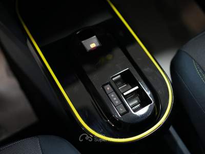 Fiat Grande Panda 1.2 Hybrid 110 CV S&amp;S La Prima Arancione usata Pozzuoli