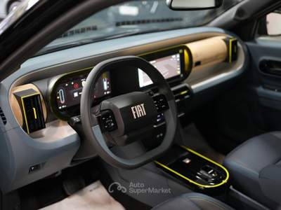 Fiat Grande Panda 1.2 Hybrid 110 CV S&amp;S La Prima Arancione usata Pozzuoli
