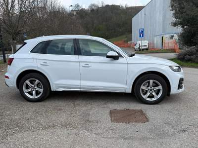 Audi Q5 40 2.0 tdi mhev 12V Business Advanced quattro s-tronic Bianco usata Pianoro