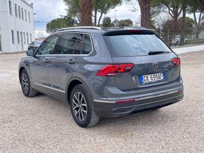 Volkswagen Tiguan TIGUAN 2.0 TDI SCR 122cv LIFE Grigio usata Pollenza