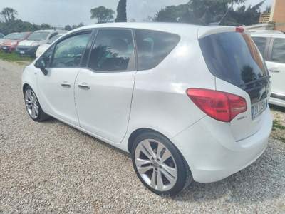 Opel Meriva 1.7 CDTI 110CV b-color Elective Bianco usata Roma