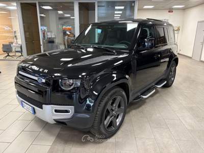 Land Rover Defender 110  3.0 ibrido/diesel  200cv. 4x4  ,  SE Nero usata Alba