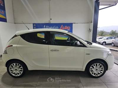 Lancia Ypsilon 1.2 69 CV 5 porte Silver Beige usata ADRANO