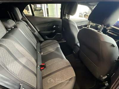 Peugeot 2008 2008 BlueHDi 130 EAT8 Allure S/S Nero usata Pordenone