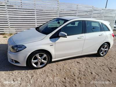 Mercedes-Benz Classe B B 180 CDI BlueEFFICIENCY Premium prezzo fisso Bianco usata Altamura