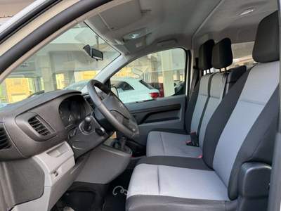 Opel Vivaro Life 2.0 D 150CV S&S PL-TN TRASPORTO SEDIA ROTELLE Bianco usata Cesano Maderno