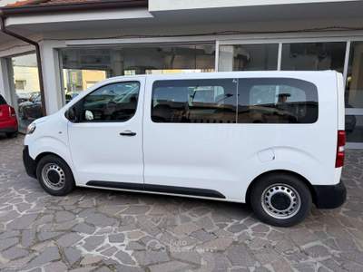 Opel Vivaro Life 2.0 D 150CV S&S PL-TN TRASPORTO SEDIA ROTELLE Bianco usata Cesano Maderno