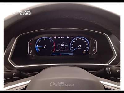 Volkswagen Tiguan 2.0 TDI SCR R-Line 4Motion DSG Bianco usata Lucca