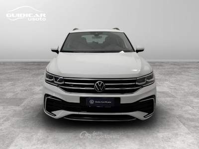 Volkswagen Tiguan 2.0 TDI SCR R-Line 4Motion DSG Bianco usata Lucca