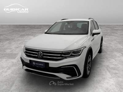 Volkswagen Tiguan 2.0 TDI SCR R-Line 4Motion DSG Bianco usata Lucca