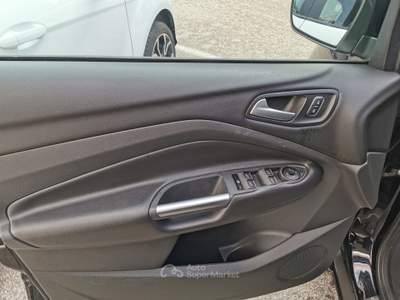 Ford Kuga S&S 2WD Titanium Nero usata Cercola