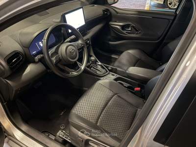 Toyota Yaris Yaris IV 1.5h 130 Lounge Argento usata Milano