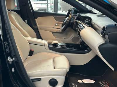 Mercedes-Benz Classe A A 180 d Automatic Executive Beige usata Prato
