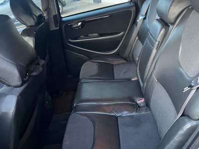 Volvo V70/XC70 VOLVO XC70 AWD MOMENTUM 2.4 TURBO ISCRITTA A.S.I. Argento usata Pian Camuno