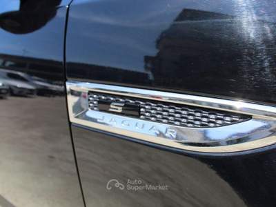 Jaguar E-Pace E-Pace 2.0D 180CV AWD aut. R-Dynamic S Nero usata Padula