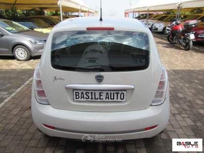 Lancia Ypsilon 1.4 Elle Ecochic GPL Bianco usata Oppido Lucano