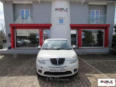 Lancia Ypsilon 1.4 Elle Ecochic GPL Bianco usata Oppido Lucano