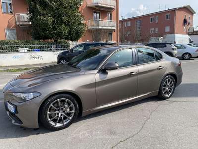 Alfa Romeo Giulia 2.2 t Business 150cv auto Grigio usata Treviglio