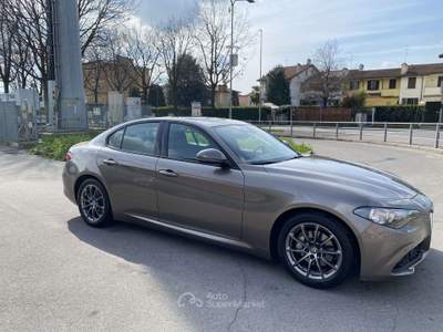 Alfa Romeo Giulia 2.2 t Business 150cv auto Grigio usata Treviglio