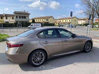 Alfa Romeo Giulia 2.2 t Business 150cv auto Grigio usata Treviglio