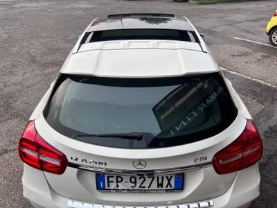 Mercedes-Benz GLA CDI Automatic Sport TETTO APRIBILE Bianco usata Casalgrande