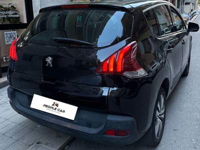 Peugeot 3008 2016 **CAMBIO AUTOMATICO** Nero usata Bari