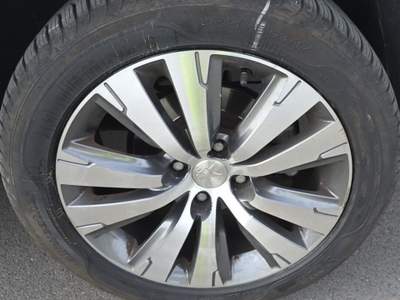 Peugeot 3008 2016 **CAMBIO AUTOMATICO** Nero usata Bari