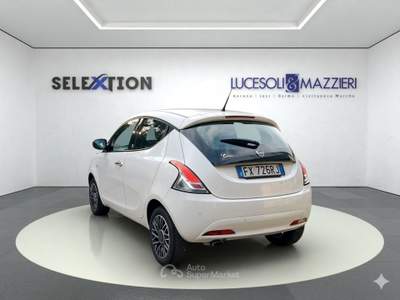 Lancia Ypsilon  - ypsilon 1.2 69 cv 5 porte gpl ecochic gol Bianco usata Ancona