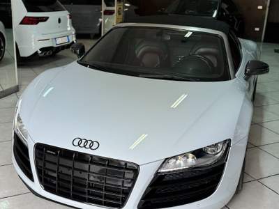 Audi R8 V 10 525 CV R-TRONIC QUATTRO SPYDER Bianco usata Cardito