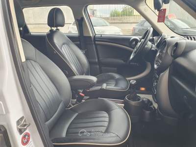 MINI Cooper Countryman 1.6 115 cv COOPER D ALL 4 Bianco usata Cardito