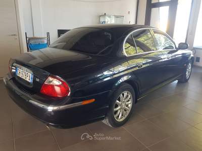 Jaguar S-Type JAGUAR S TYPE 30V6 AUTOMATICA GPL EXECUTIVE Nero usata Lagosanto