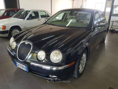 Jaguar S-Type JAGUAR S TYPE 30V6 AUTOMATICA GPL EXECUTIVE Nero usata Lagosanto