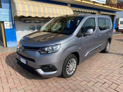 Toyota Proace 1.5D 130 CV S&S Long D Lounge 7 POSTI Grigio usata Brusnengo