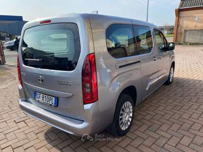 Toyota Proace 1.5D 130 CV S&S Long D Lounge 7 POSTI Grigio usata Brusnengo
