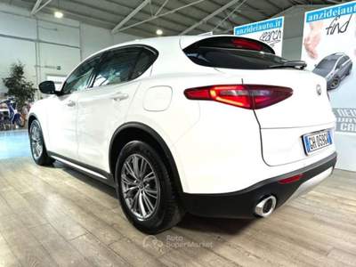 Alfa Romeo Stelvio 2.2 Turbodiesel 160 CV AT8 RWD Business Bianco usata Roma