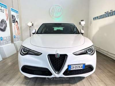 Alfa Romeo Stelvio 2.2 Turbodiesel 160 CV AT8 RWD Business Bianco usata Roma