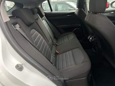 Alfa Romeo Stelvio 2.2 Turbodiesel 160 CV AT8 RWD Business Bianco usata Roma