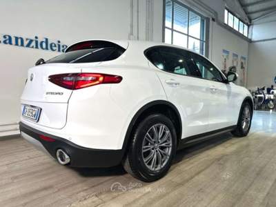 Alfa Romeo Stelvio 2.2 Turbodiesel 160 CV AT8 RWD Business Bianco usata Roma